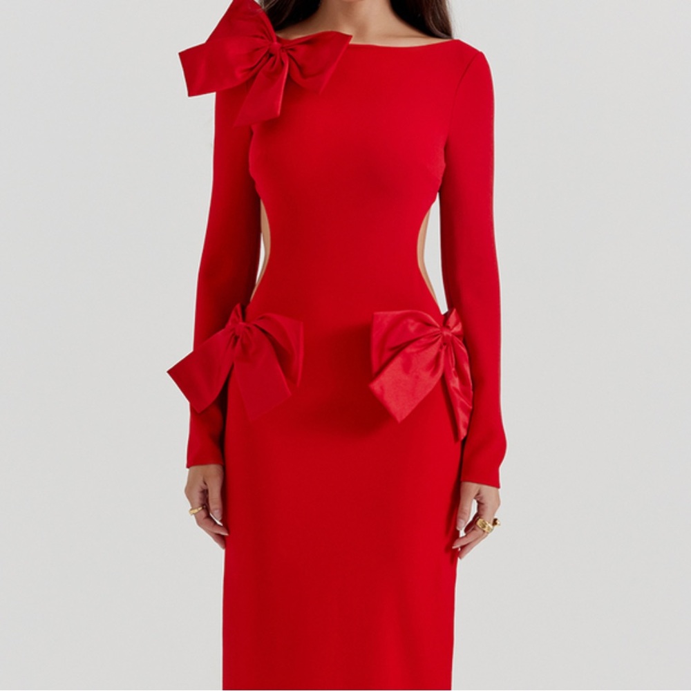 House of CB LAVELE 
RED BOW MAXI DRESS